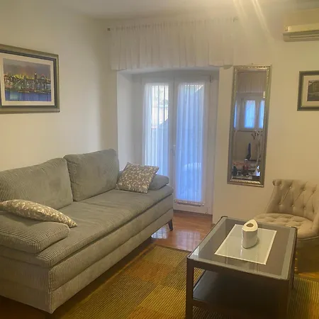 דירה Mist 1 Center